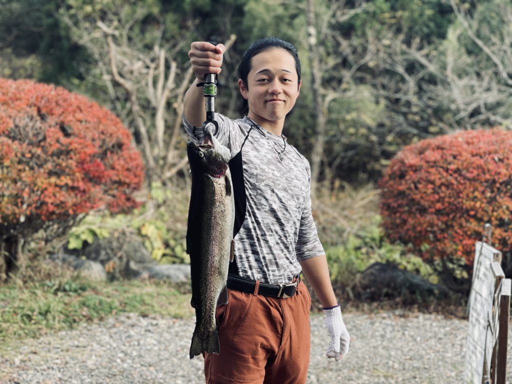 【頂鱒５４ｃｍ】全体