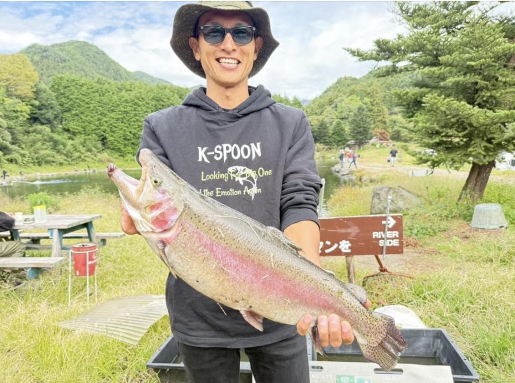 【頂鱒５７ｃｍ】全体