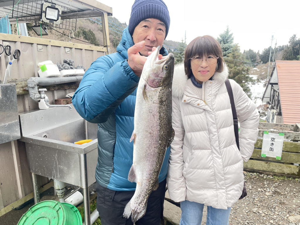 【頂鱒５６ｃｍ】全体