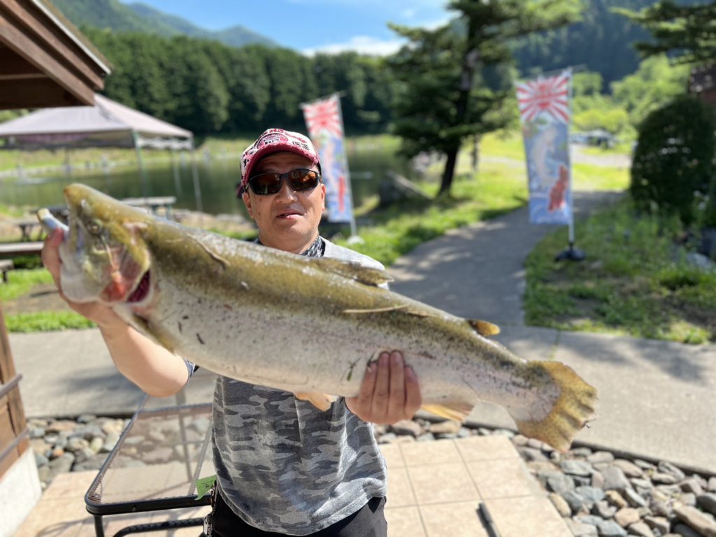 【頂鱒７３ｃｍ】全体