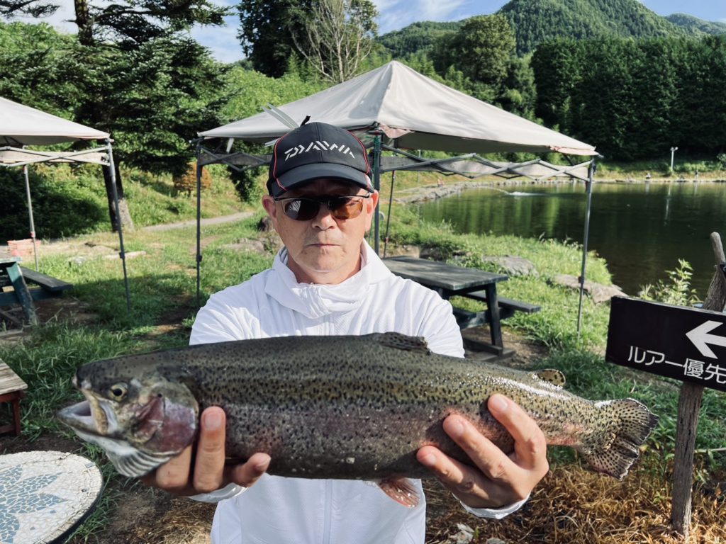 【頂鱒５２ｃｍ】全体