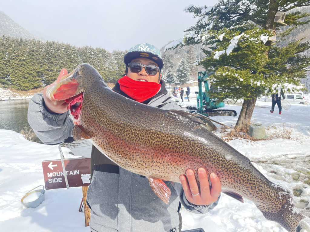 【頂鱒７３ｃｍ】全体