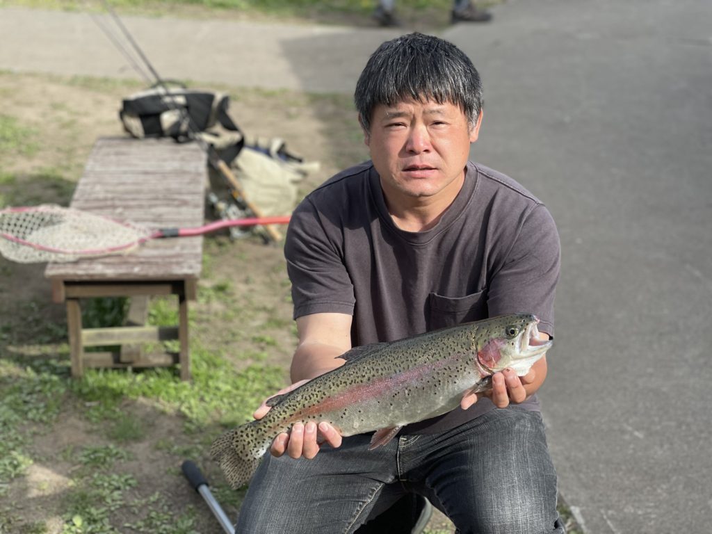 【頂鱒５３ｃｍ】全体