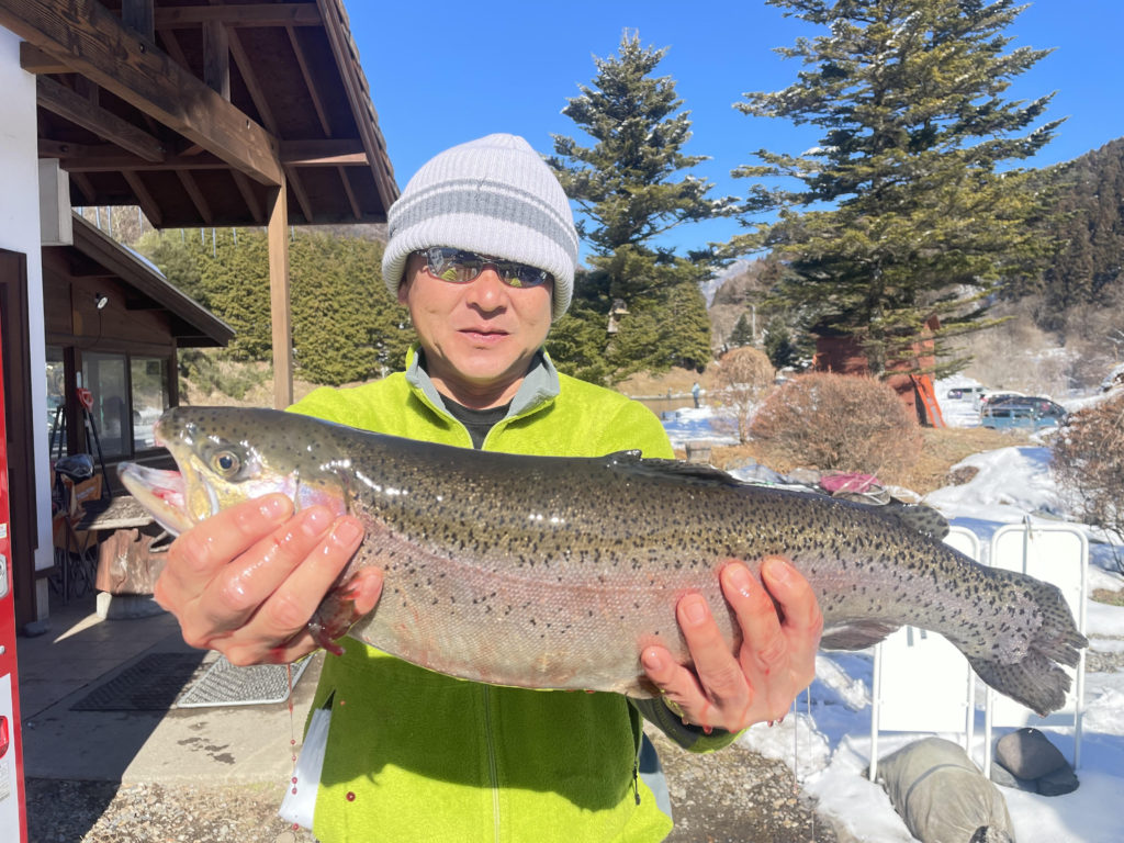 【頂鱒５７ｃｍ】全体