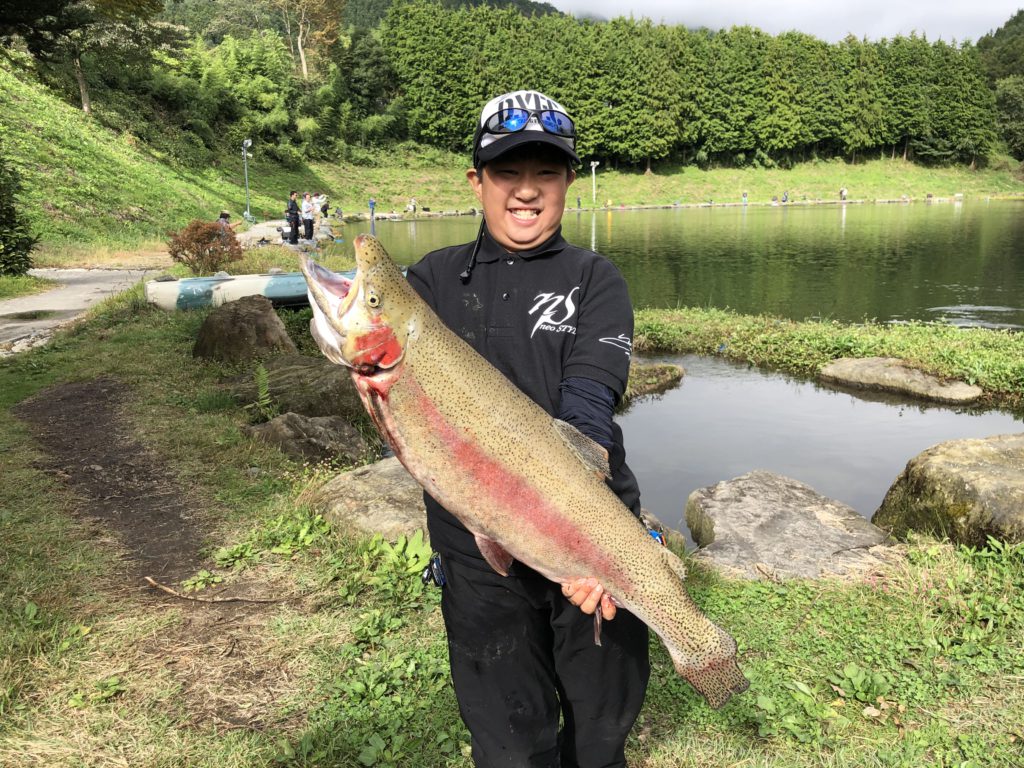 【頂鱒８１ｃｍ】全体
