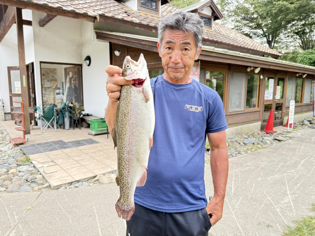 【頂鱒５２ｃｍ】全体