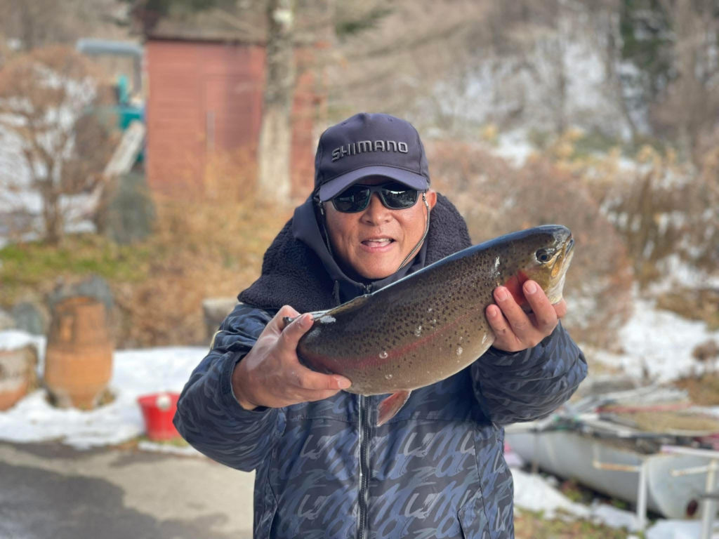 【頂鱒５７ｃｍ】全体