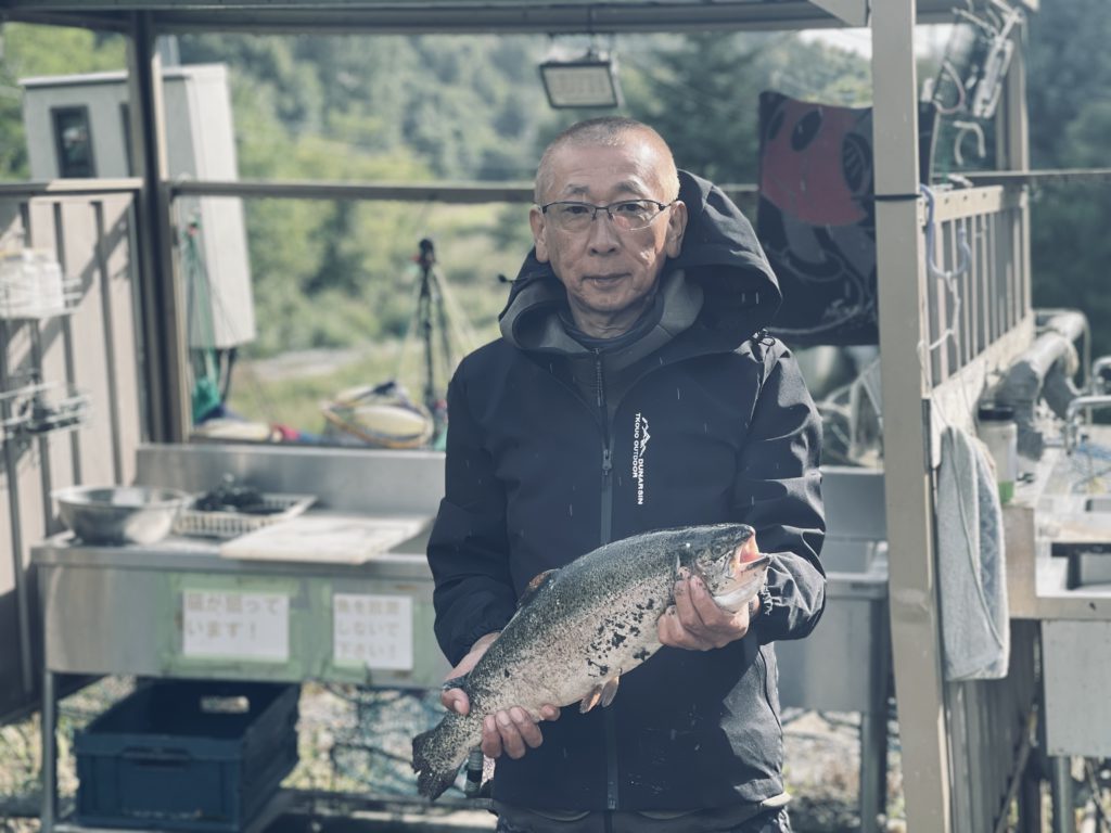 【頂鱒５５ｃｍ】全体