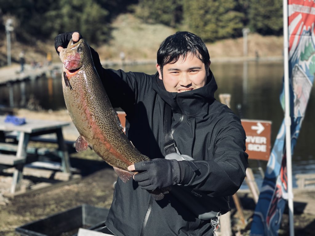 【頂鱒６０ｃｍ】全体