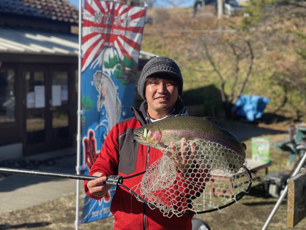 【頂鱒６０ｃｍ】全体