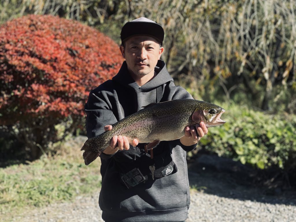 【頂鱒５７ｃｍ】全体