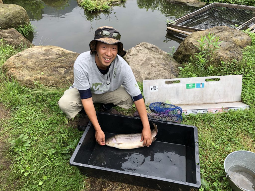 【ロックトラウト５６ｃｍ】全体